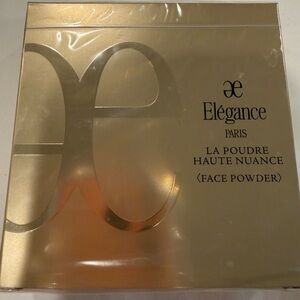 🌲🌲🌲SOLD!🌲🌲🌲Elégance Paris Face Powder